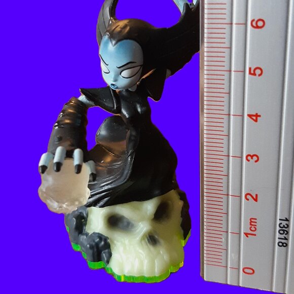 ** 3 figures for $20 ** Skylanders Spyros Adventure - Hex -Figure - Retro 2011 - Picture 2 of 3